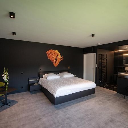 Les Thermes De Spa By La Cour De La Reine Hotel, Suites & Acces Gratuit Au Centre Thermal מראה חיצוני תמונה